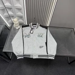 Hochwertige Louis Vuitton Jacken Grau Logo Luxus