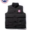 Luxus-Daunenjacken von Canada Goose aus weißer Nylonkollektion