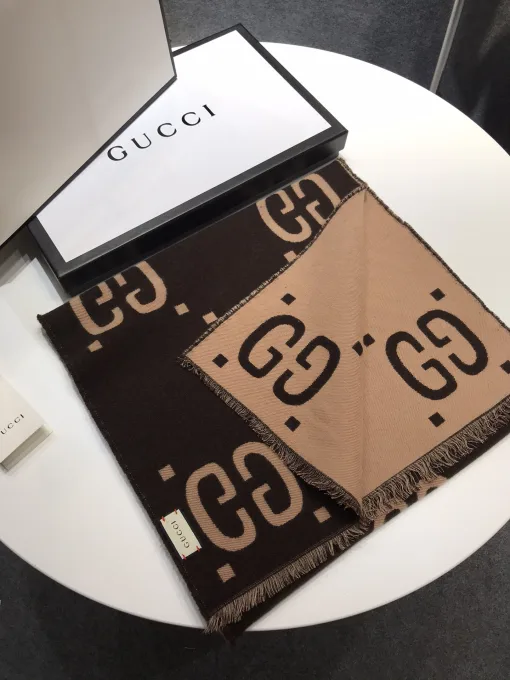 Hochwertiger Gucci-Schal aus brauner Wolle im Oversize-Stil