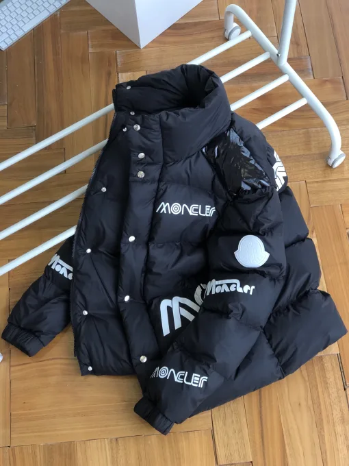 Luxus Moncler Daunenjacken Schwarz Leder Print Luxus
