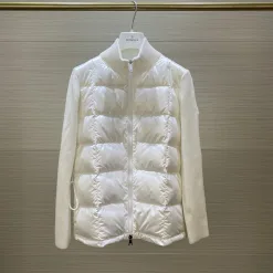 Hochwertige Moncler Daunenjacken in Weiß aus der Patchwork-Kollektion