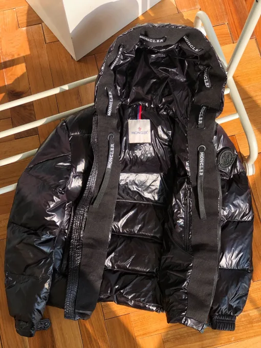 Bestseller Moncler Daunenjacken Black Collection