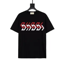 Hochwertige Gucci Kurzarm-Kollektion mit schwarzem Print