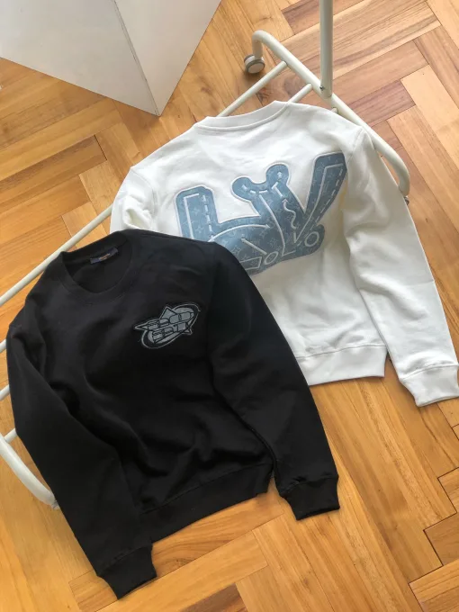 Premium Louis Vuitton Sweatshirts Schwarzer Denim Monogramm-Stil