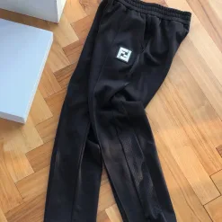 Luxus-Jogginghose von Fendi aus schwarzer Baumwolle mit Stickerei