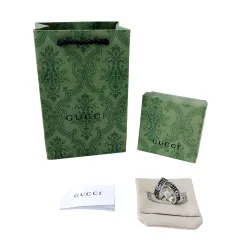 Hochwertige Gucci Ringe im schwarzen Logo-Stil