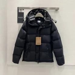 Hochwertige Burberry Daunenjacken Schwarz Vintage Style
