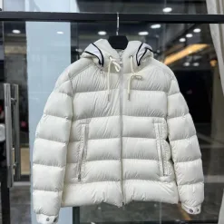 Premium Moncler Jacke Schwarz Kollektion