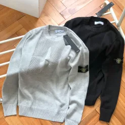 Luxus-Pullover aus schwarzer Wolle im Jacquard-Stil von Stone Island