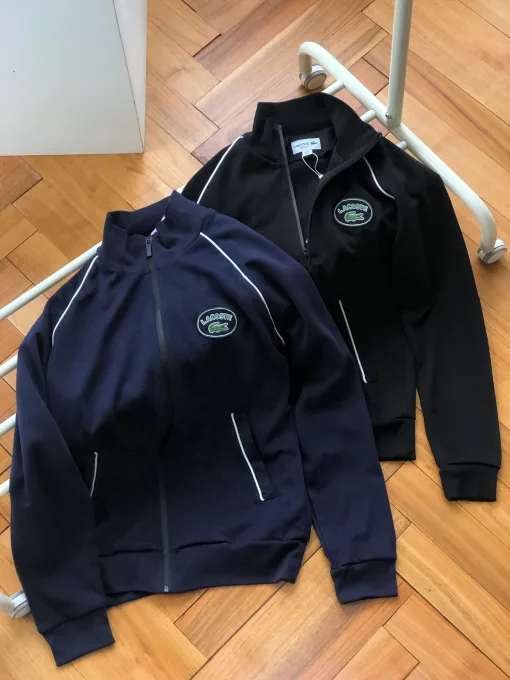 Premium Lacoste Mantel in Schwarz mit Stickerei
