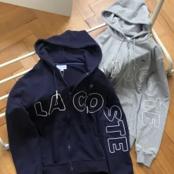 Hochwertige Lacoste Jacken Grau Baumwolle Casual Kollektion