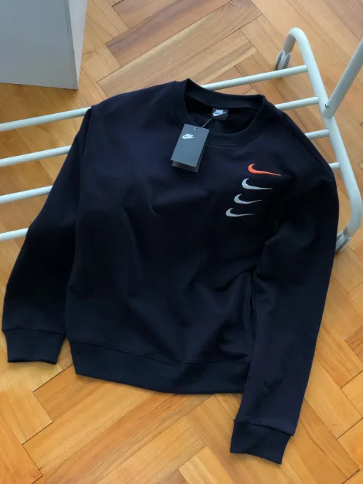 Hochwertiger Nike Hoodie aus schwarzer Baumwolle