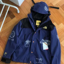 Luxus The North Face Jacken Navy Stickerei Luxus