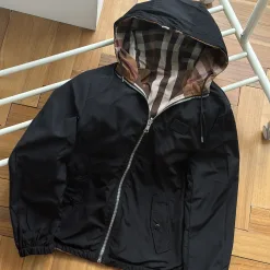 Bestseller Burberry Mantel Schwarz Polyester Plaid Luxus