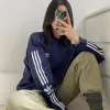Premium Adidas Langarmshirt im Streifenstil aus marineblauer Baumwolle