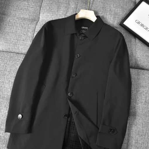 Hochwertige Armani-Mäntel aus schwarzer Seide, Casual-Kollektion