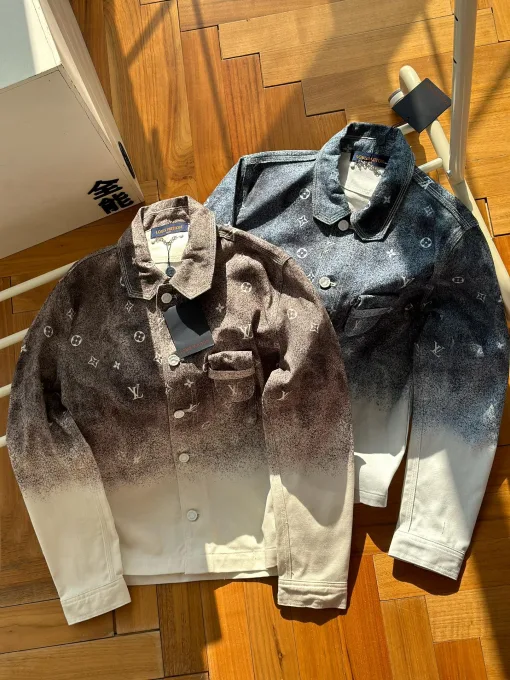 Luxus-Hemden von Louis Vuitton in der Sky Denim Gradient Kollektion