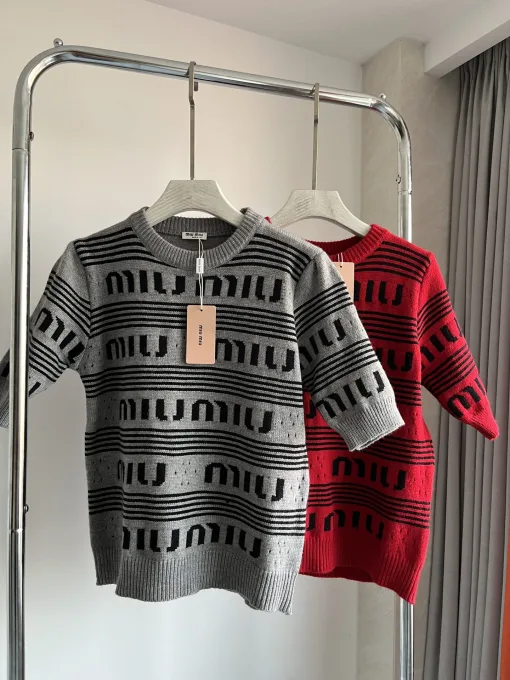 Bestseller Miu Miu Kurzarm Grau Kaschmir Logo Luxus