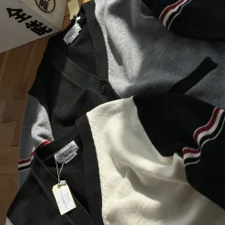 Hochwertiger Thom Browne Pullover Weißer Kaschmir Gestreifter Stil