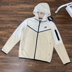 Bestseller Nike Mantel Khaki Baumwolle Luxus