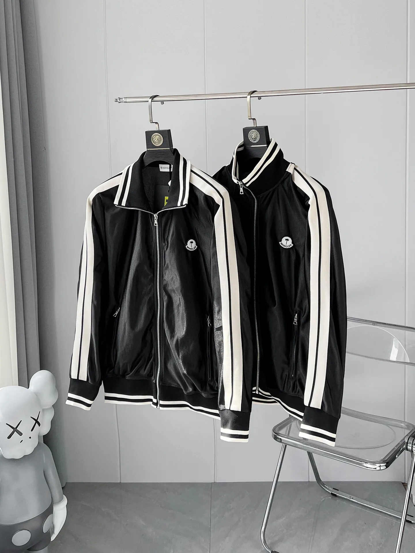 Moncler Mantel