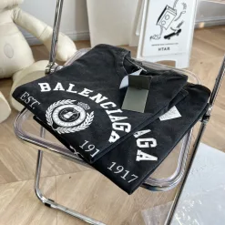 Premium Qualität Balenciaga Kurzarm Grau Baumwolle Druck Luxus