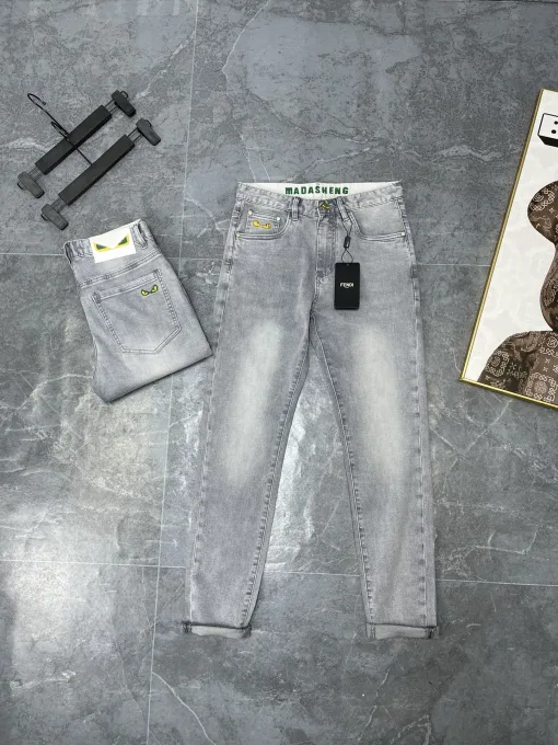 Luxus-Jeans von Fendi im weißen Leder mit Stickerei
