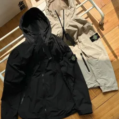 Hochwertige Stone Island Langarmshirts aus schwarzer Nylon-Solid-Kollektion