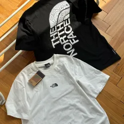 Premium The North Face Kurzarm Weiß Baumwolle Logo Luxus