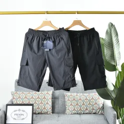 Premium Prada Shorts Schwarz Nylon Klassischer Luxus