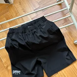 Luxus-Carhartt-Shorts aus Polyester, Urban Luxury