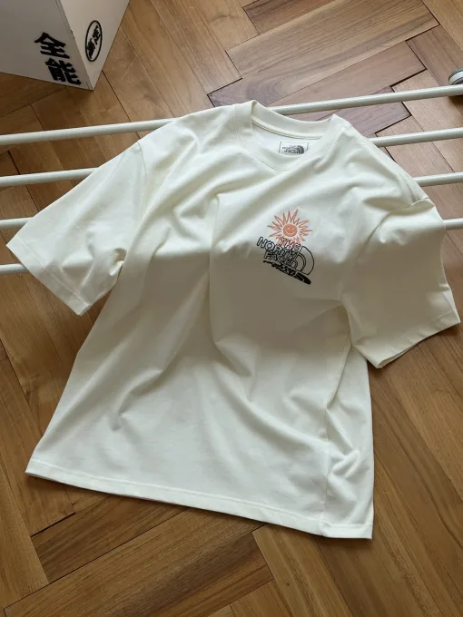 Hochwertige The North Face Kurzarm Beige Baumwolle Logo Luxus