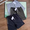 Luxuriöse Nike Shorts aus weißer, atmungsaktiver Polyesterkollektion