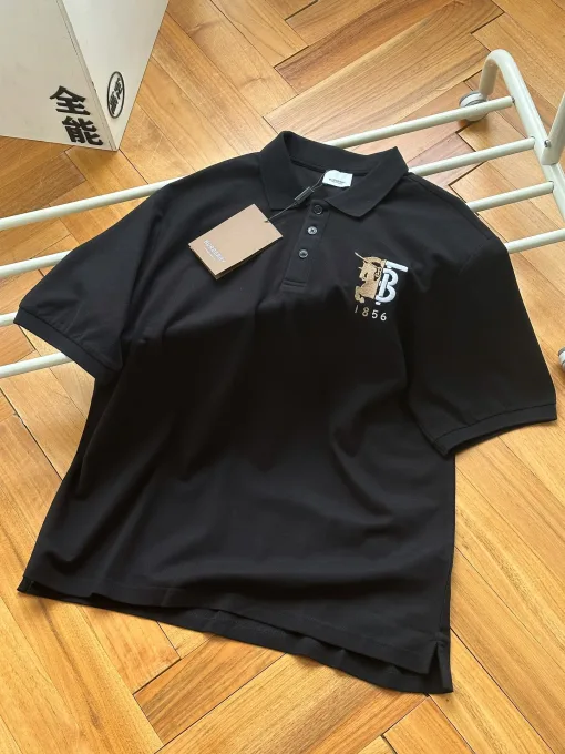 Hochwertiges Burberry-Kurzarmshirt aus Baumwolle mit Stickerei