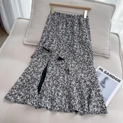Hochwertige Ganni-Röcke in Schwarz, elegante Kollektion