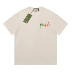 Hochwertiger Gucci-Kurzarm-Baumwoll-Print in Schwarz
