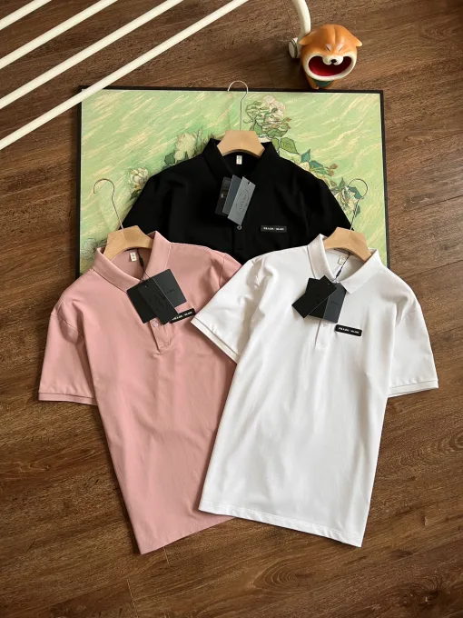 Hochwertiges Prada Poloshirt aus schwarzer Baumwolle im klassischen Stil