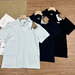 Premium The North Face Kurzarm-T-Shirts aus schwarzer Baumwolle mit Stickerei