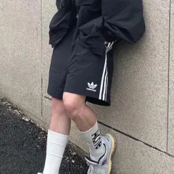 Luxus-Shorts von Balenciaga in Schwarz, klassischer Luxus