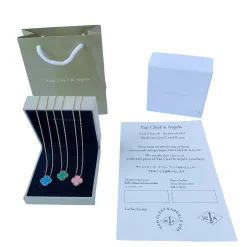 Hochwertige Van Cleef & Arpels Halskette Gold Lässiger Luxus
