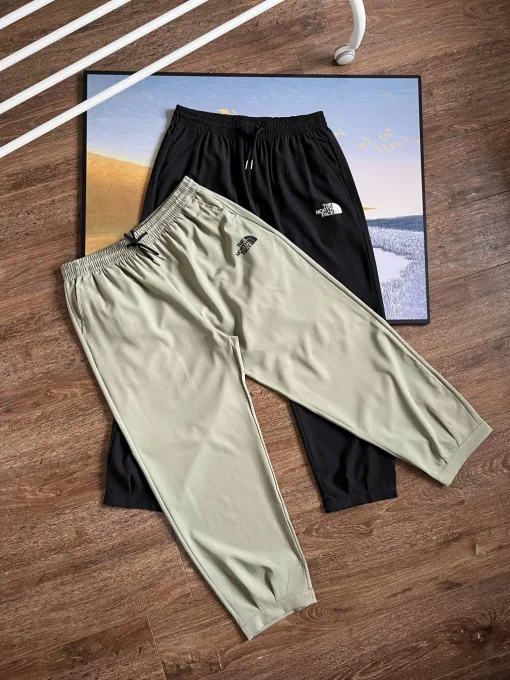 Bestseller The North Face Haremshose aus schwarzer Seide, Freizeitkollektion