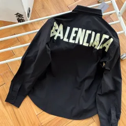 Meistverkaufte Balenciaga Langarm-Kollektion mit gelbem Logo