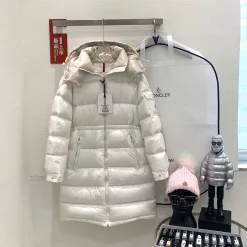 Luxus Moncler Daunenjacken Schwarz Nylon Classic Collection