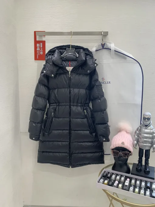 Luxus Moncler Daunenjacken Schwarz Nylon Klassischer Stil