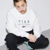 Luxuriöse Nike Sweatshirts im klassischen Strickstil