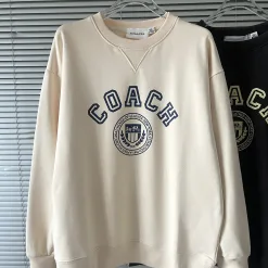 Luxus-Sweatshirts von Coach aus der Gray Chic Collection