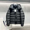 Hochwertige Moncler Daunenjacke Schwarz Luxus