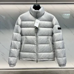 Hochwertige Dior-Jacken aus weißer Satin-Jacquard-Kollektion