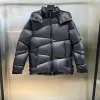 Moncler Daunenjacken in Premiumqualität aus schwarzem Polyester mit Logo-Kollektion