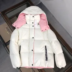 Hochwertige Moncler Daunenjacke Braun Luxus